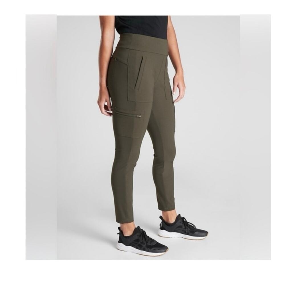 Headlands Hybrid High Rise Cargo Legging